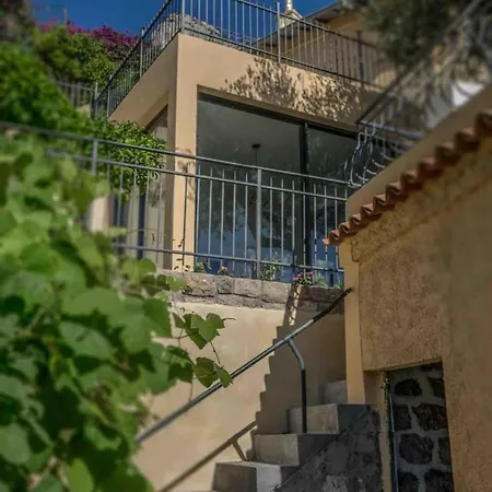 Villa Monaco Border Above Beach Idyllic Position *